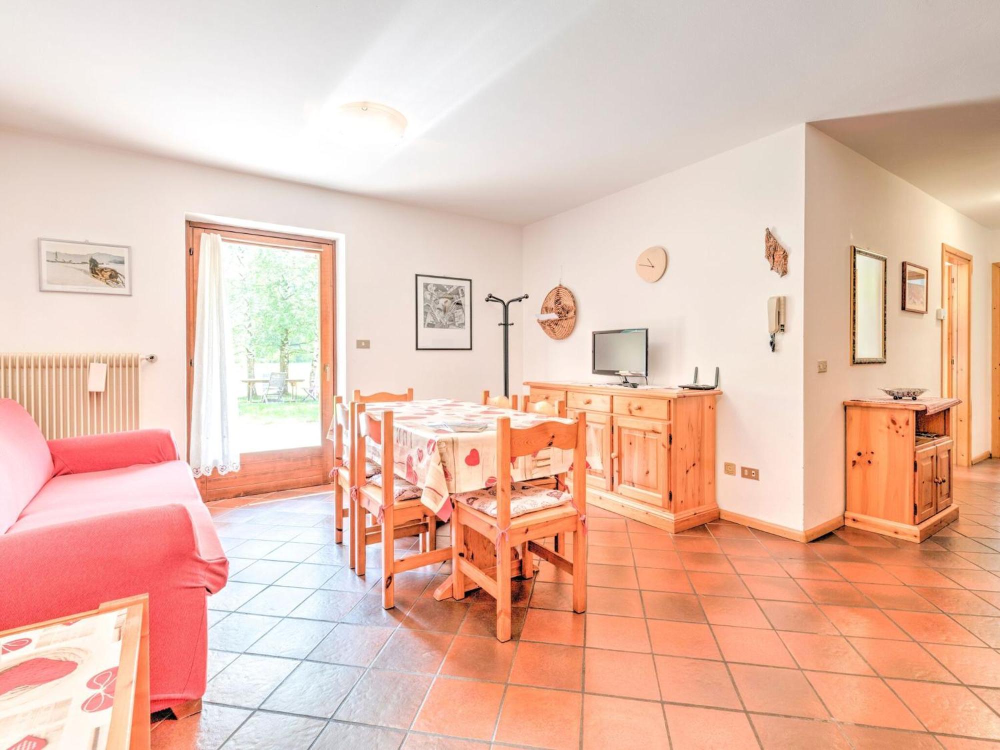 Spacious Chalet With Garden Near Ski Area In Tyrol ポッツァ・ディ・ファッサ エクステリア 写真