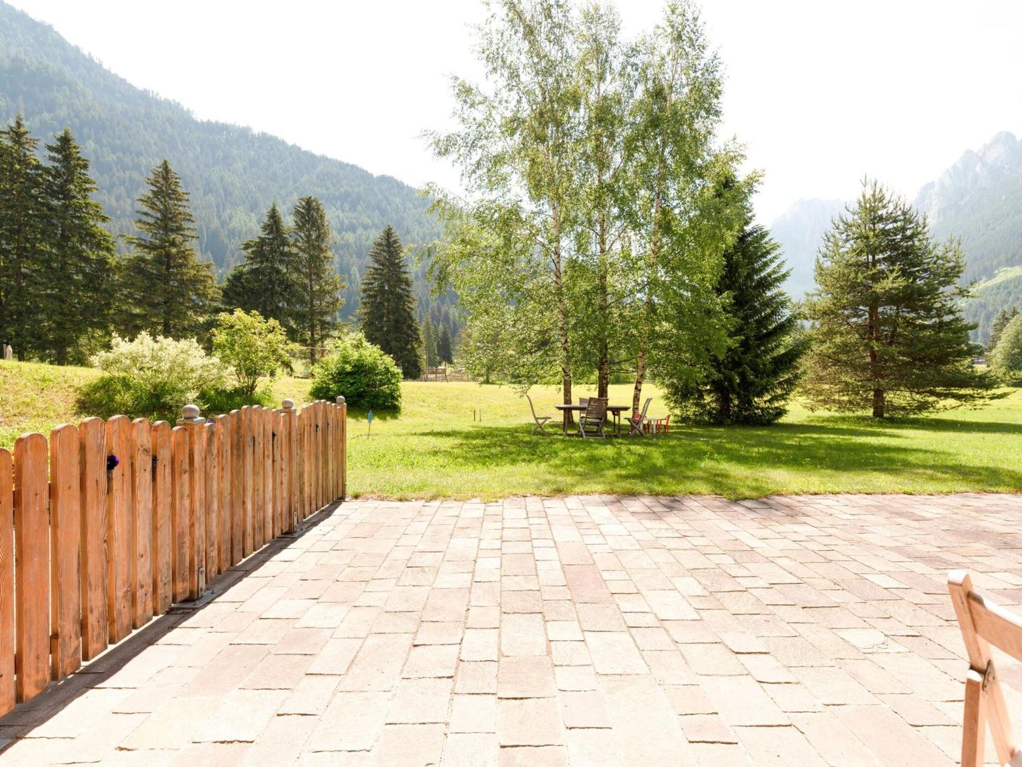 Spacious Chalet With Garden Near Ski Area In Tyrol ポッツァ・ディ・ファッサ エクステリア 写真