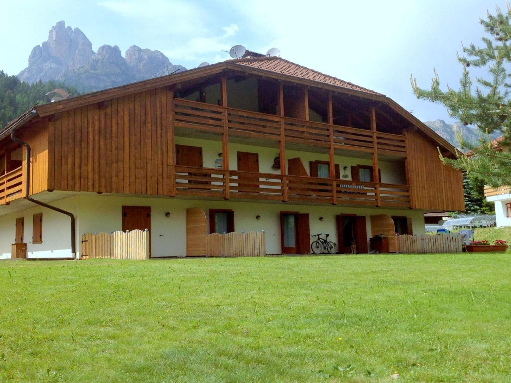 Spacious Chalet With Garden Near Ski Area In Tyrol ポッツァ・ディ・ファッサ エクステリア 写真